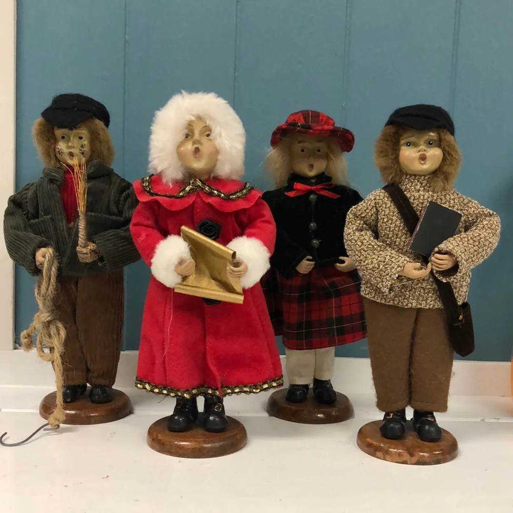 SET‎ OF 4 VINTAGE 9